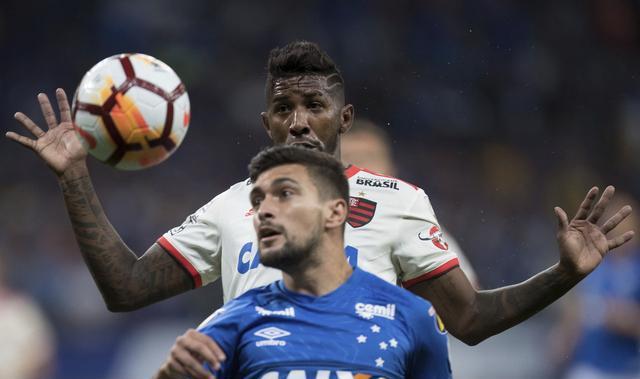 弗拉门戈内部会议纪要流出:赛后单刀错失;葡超使命明确;控场能力成焦点 弗拉门戈内部会议纪要流出:赛后单刀错失;葡超使命明确;控场能力成焦点