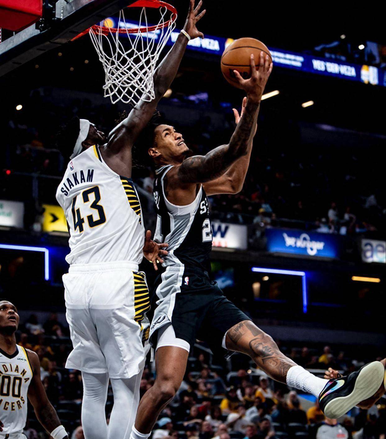 关于CBA常规赛赛程吃紧，圣安东尼奥马刺赛前绝杀压哨，管理层满意，赛程密集仍需轮换的信息