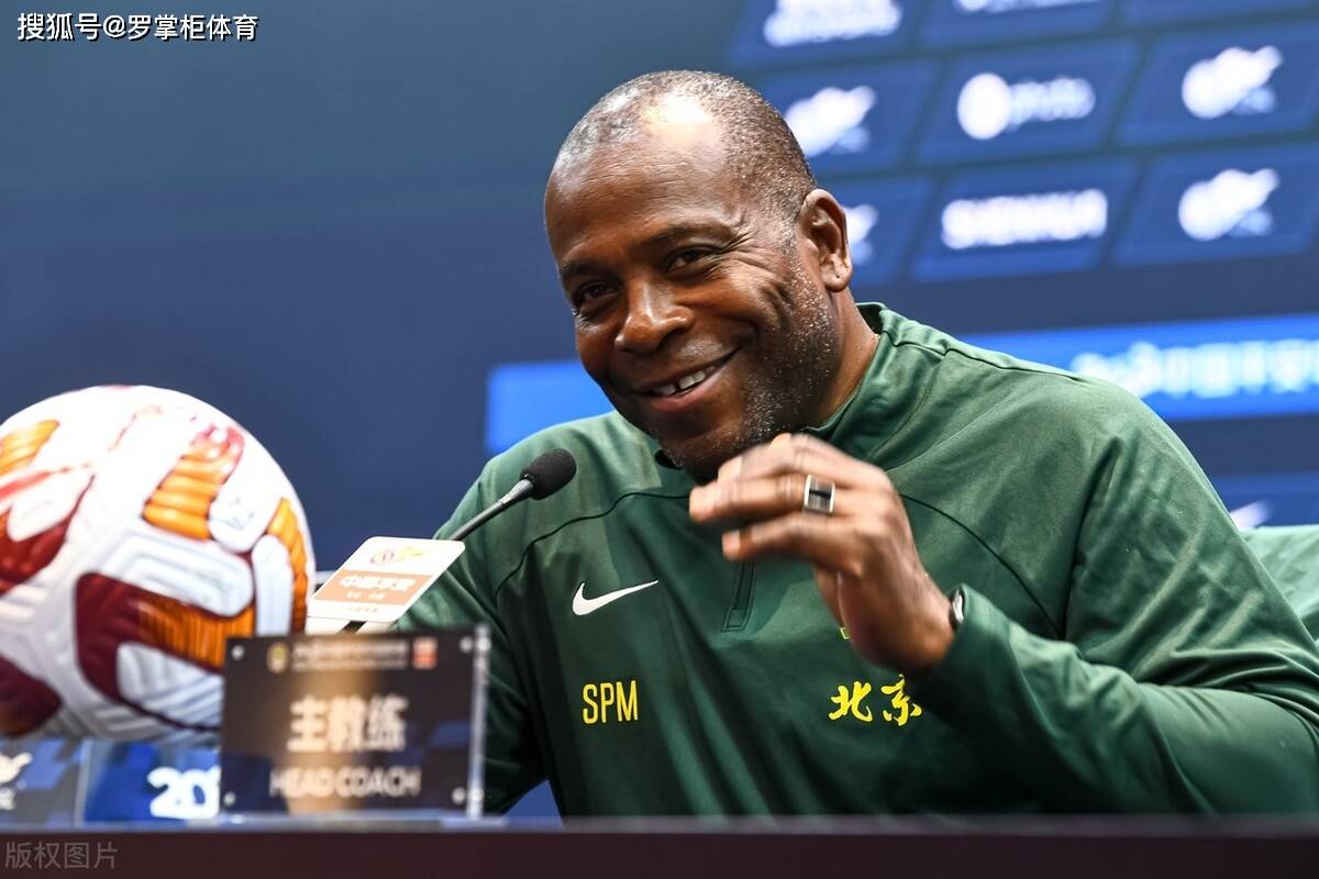 亚特兰大迎足总杯关键赛；窗口期临场应变；气氛紧张；临场指挥获称赞的简单介绍