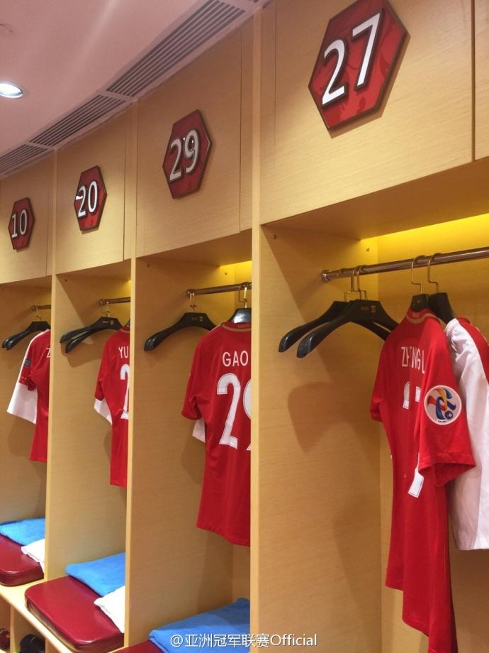 亚冠今夜走向成谜,尼斯内部沟通,态度坚定,更衣室氛围转暖(亚冠赛最新分析) 亚冠今夜走向成谜,尼斯内部沟通,态度坚定,更衣室氛围转暖(亚冠赛最新分析)