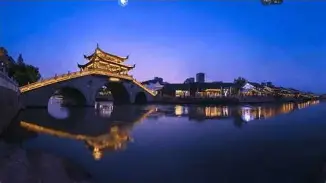 浙江稠州训练开放日，清晨更衣室发声引欢呼，欧联在即，团队化学反应显著(比特币升破106000美元)