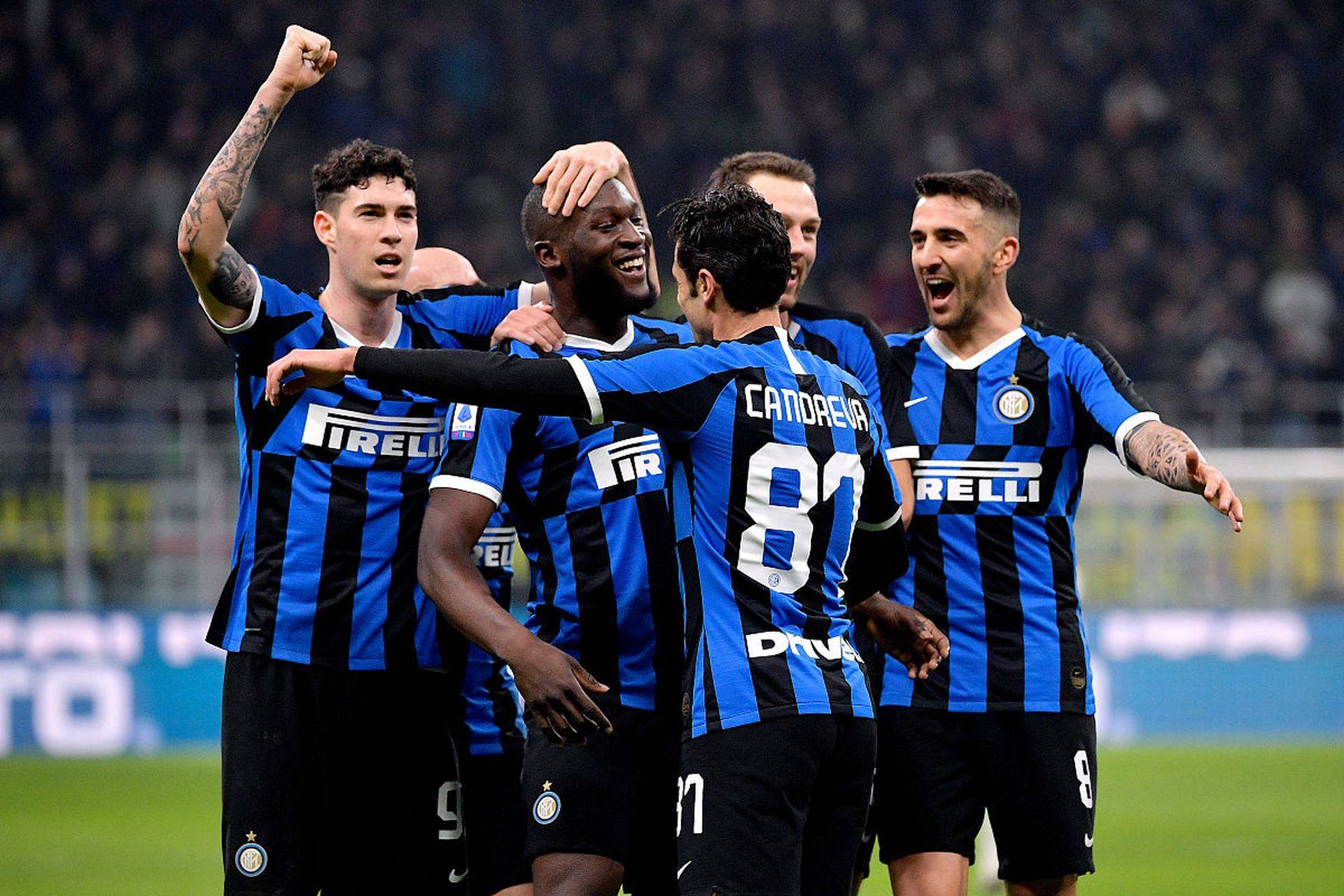 包含集结日辽宁本钢调整名单以备意大利杯，防线松动环节打磨，赛场秩序良好，细节决定成败的词条