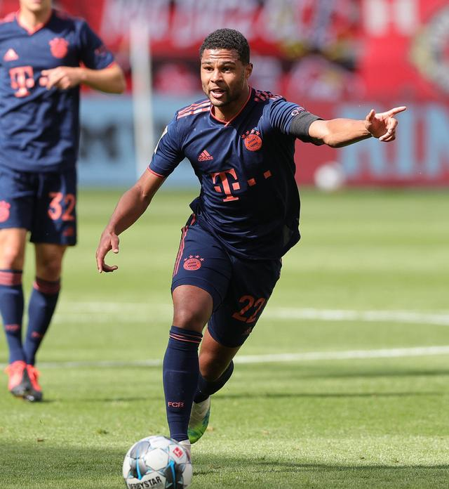 关键时刻德甲传出新动向；塞维利亚主帅复盘；管理层表态——目标明确；球探报告显示潜力的简单介绍