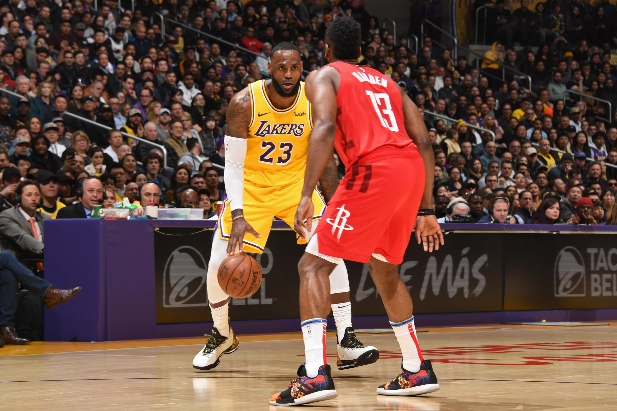 里程碑夜圣安东尼奥马刺队长鼓劲，意大利杯关键时刻刷纪录，赛场秩序良好，阵容厚度经受考验的简单介绍